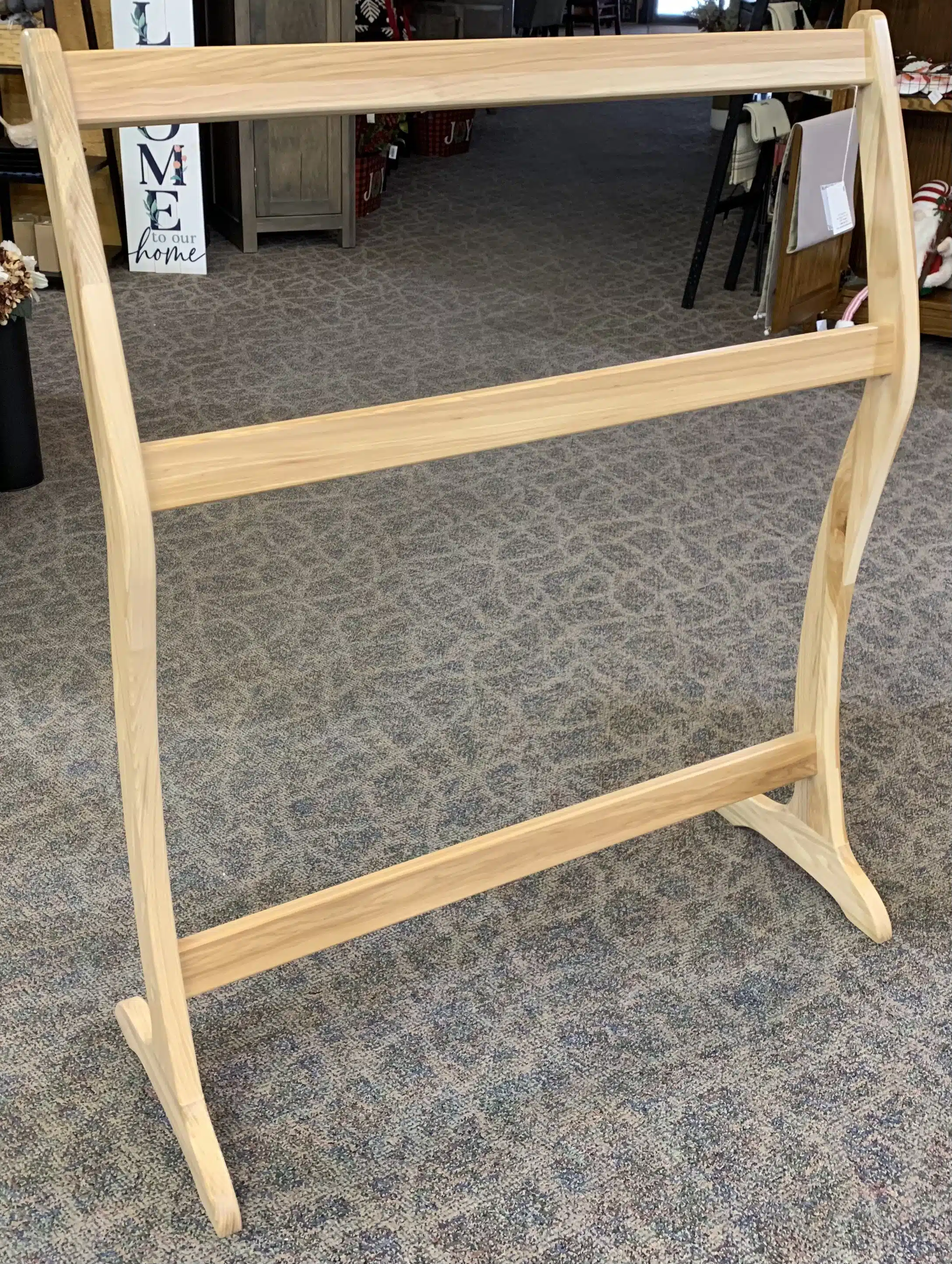 Brown Maple Quilt Rack with Shelf, Coffee